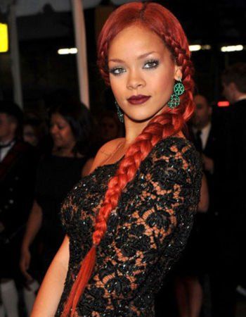 雷人穿法受宠 越怪越艺术