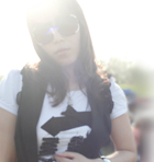 雷人穿法受宠 越怪越艺术