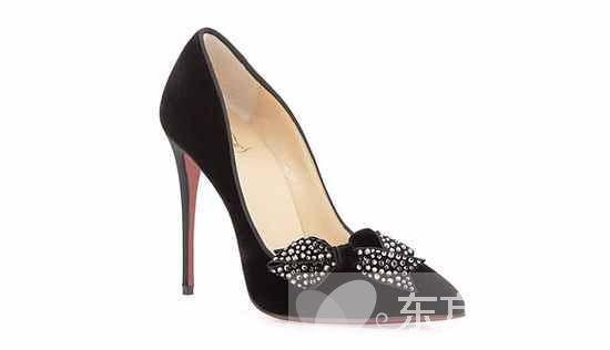 这个冬季你最不能错过的12款天鹅绒鞋子