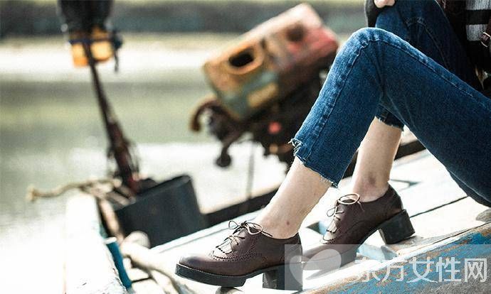 复古单鞋搭配大法 教你搭出时尚文艺范