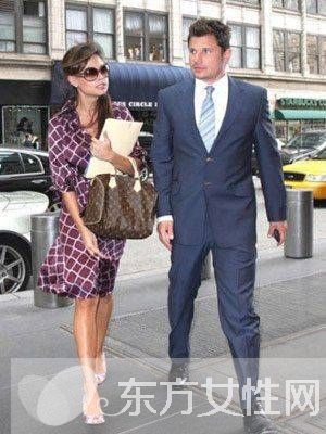 女星教你如何搭配lv手包 让你尽显奢华大牌感