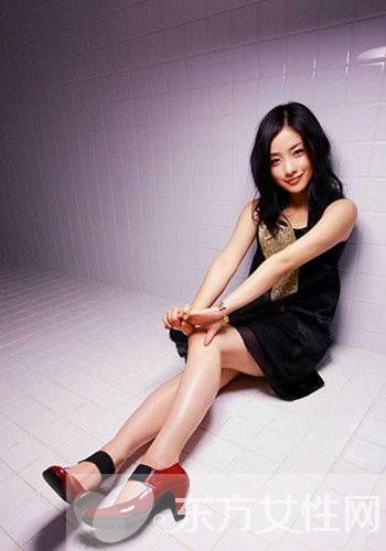 一双红皮鞋的魅力 时尚感十足凸显气质