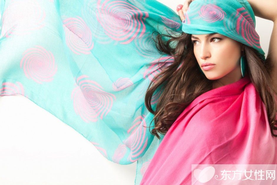 丝巾的各种围法 围出你的潮流个性