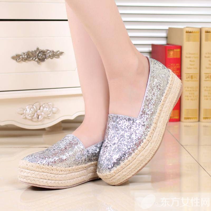 2016女生新款时尚旅行鞋 让你出行无忧