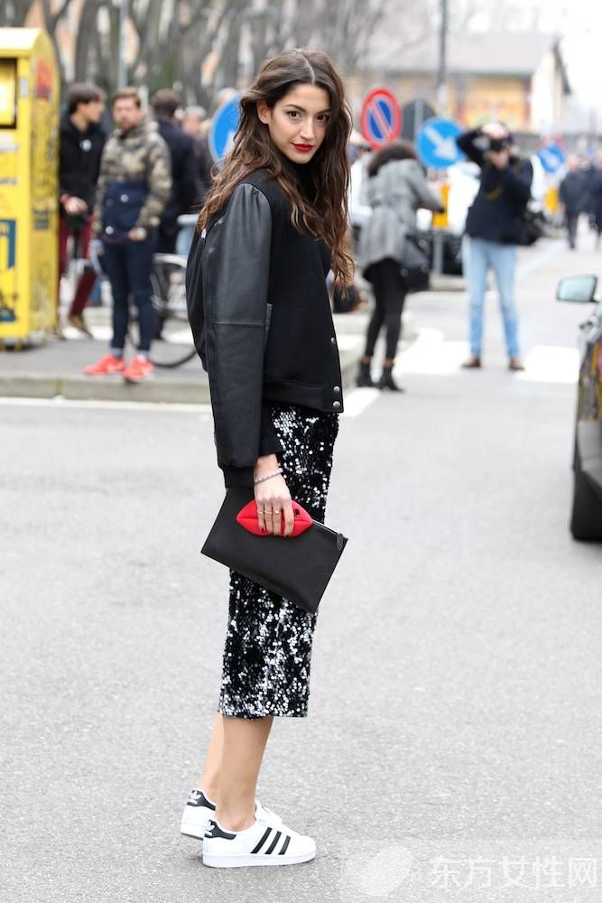 星范十足的减龄装扮 这些 显嫩单品 一个也不能少