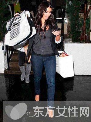 女星教你如何搭配lv手包 让你尽显奢华大牌感