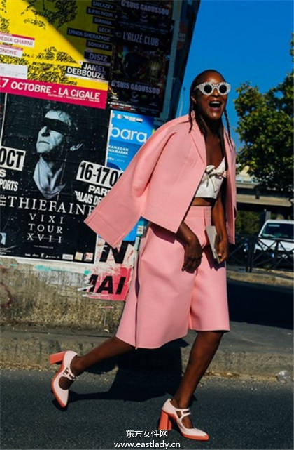 俐落率性风 粗跟鞋百搭穿法