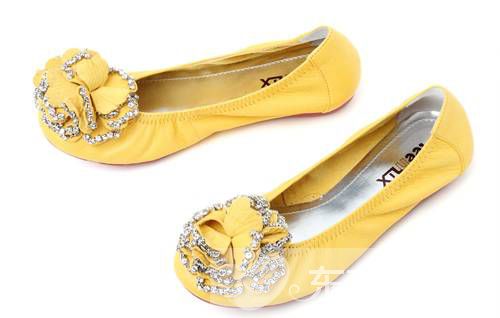 2016新款单鞋搭配法则 轻松打造时尚甜美形象