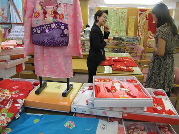 日本和服的由来 和服竟成为时尚圈的时髦单品