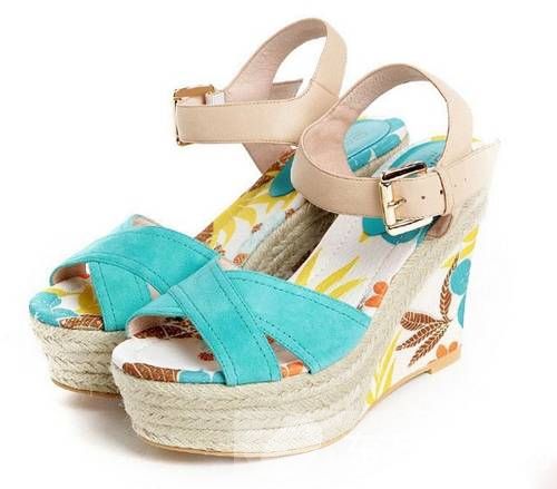 夏季时尚草编坡跟凉鞋 尽显田园风情