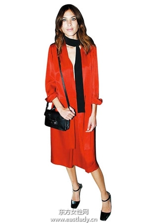 围巾这样搭 保暖又时尚