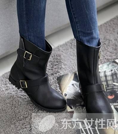 冬季时尚短靴搭配 彰显出多样化的潮范