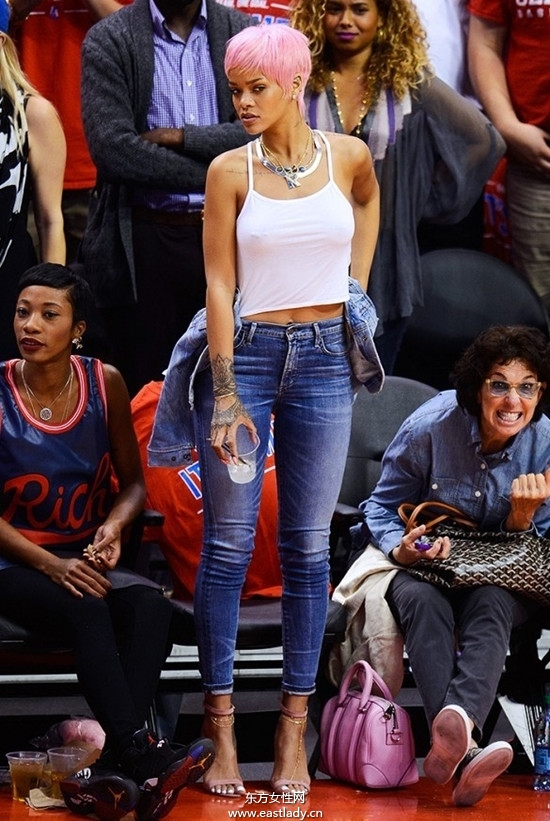 女式高跟凉鞋 天后Rihanna最爱的款式合集