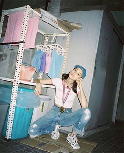 复古棒球帽强势回归 看日韩台女星如何穿搭