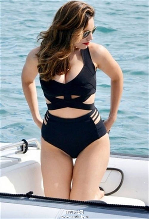 肉肉女孩比基尼选购指南 6款样式解决小胸MM烦恼