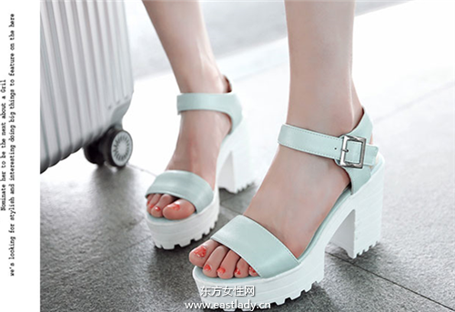 有你喜欢的吗 日韩妹最爱的4种凉鞋款式