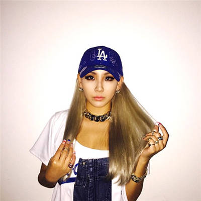 复古棒球帽强势回归 看日韩台女星如何穿搭