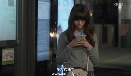 潮人都爱这种包 包包 圆一点 就多点时髦