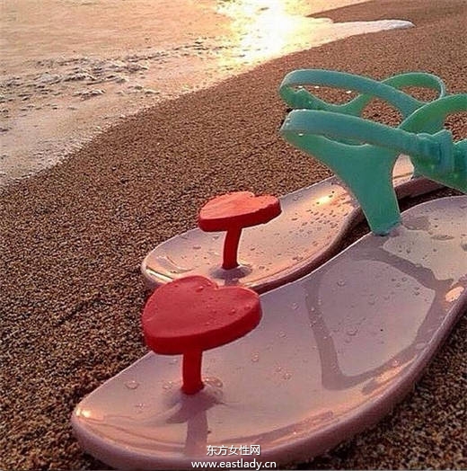 超萌 夏日必备可爱唇形凉鞋
