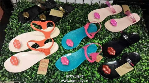 超萌 夏日必备可爱唇形凉鞋