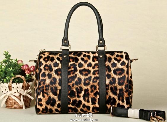 豹纹图案编织包将时尚进行到底