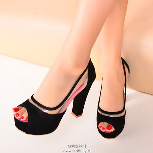 2013新款鱼嘴鞋超透气材质让双脚得到悉心呵护