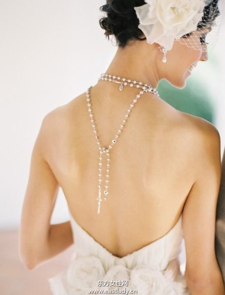 珍珠挂脖项链配婚纱高端大气上档次