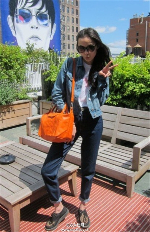 跟超模雎晓雯学品牌女包搭配