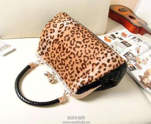 豹纹图案编织包将时尚进行到底