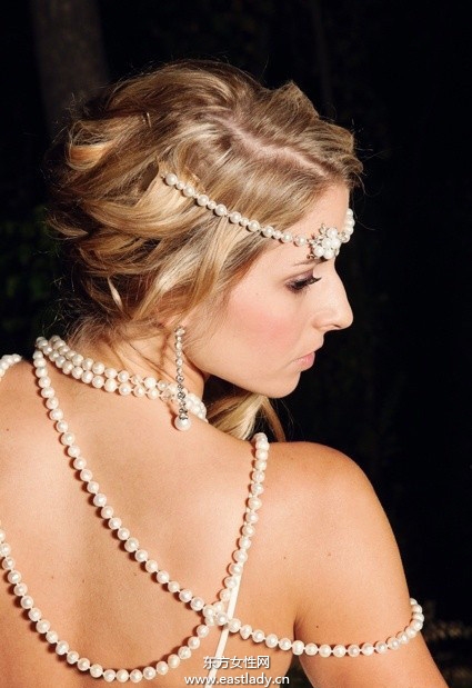 珍珠挂脖项链配婚纱高端大气上档次