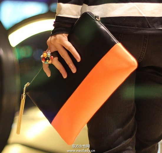 简约实用手拿包出席公共活动不错的选择