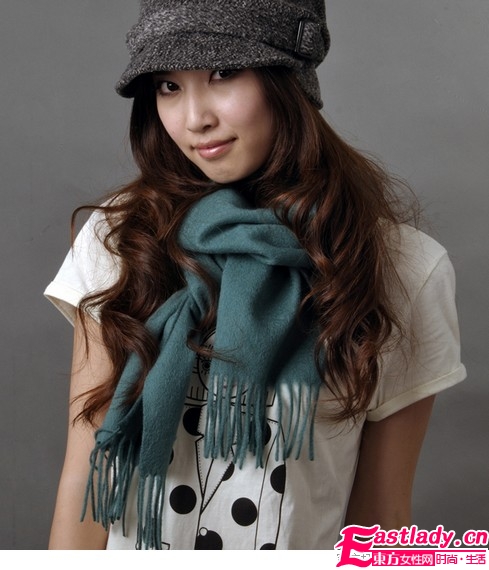时尚围巾单品给冬日添温暖