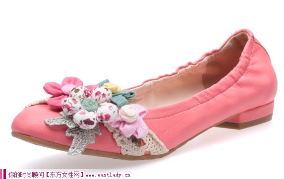 秋季新款休闲鞋 舒适的平跟设计走起路来既舒服又享受