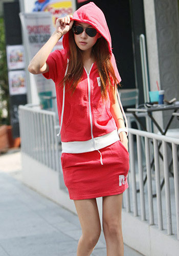 夏季T恤必备单品 打造完美的时尚造型