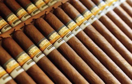 奢侈品洛世奇水晶紧身连衣裙 你肯为她买单吗