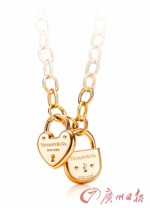 女人时尚追求无止境 用珠宝配饰点亮衣橱