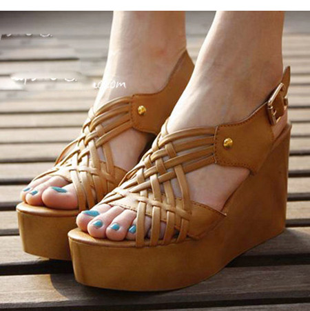 2011夏全牛皮磨砂款拖鞋 舒适又潮流