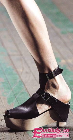 2011春夏流行鞋 打造鞋子新时尚