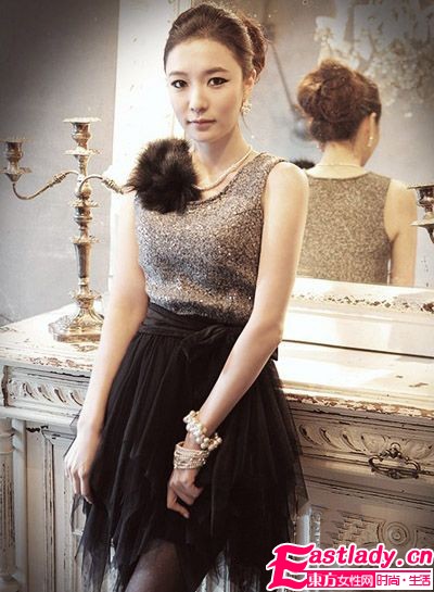 华丽丽连衣裙 打造OL迷人年会装