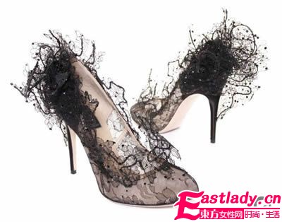 索菲娅首席设计师盘点2010年奢侈女鞋红榜