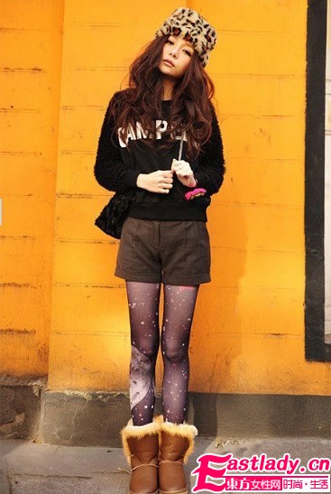 另类打底裤穿搭 摆脱冬季沉闷