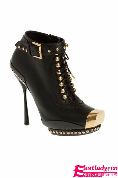 索菲娅首席设计师盘点2010年奢侈女鞋红榜