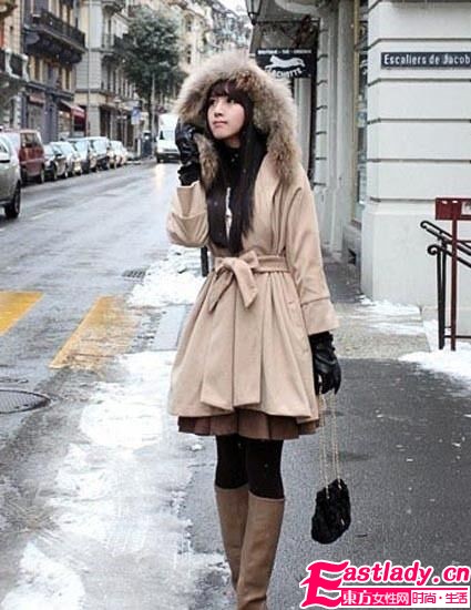 收腰长款外套 保暖不失婀娜曲线