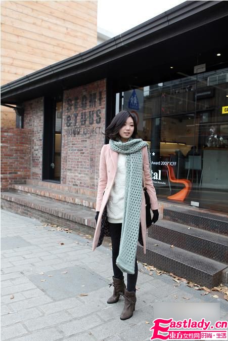 温暖弥漫寒冬 针织连衣裙萌翻天