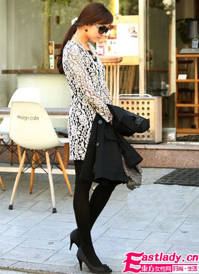 冬季甜美加倍 就将蕾丝作内搭