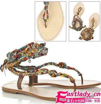 假日出游靓搭配 波西米亚凉鞋让你足下生辉