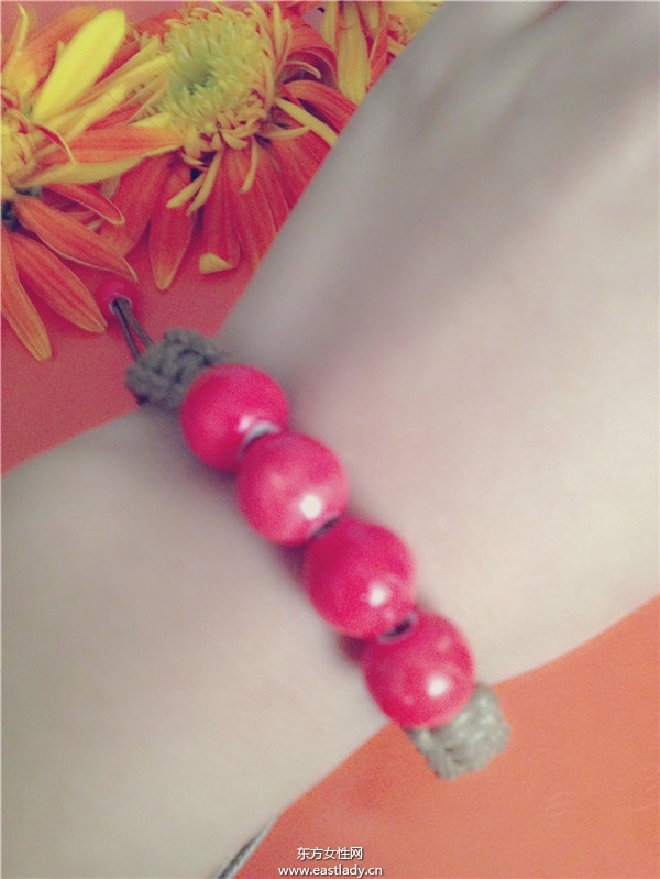 夏季热潮优雅手链伴你行