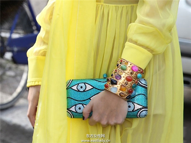 时装周时尚达人珠宝首饰成点睛之物