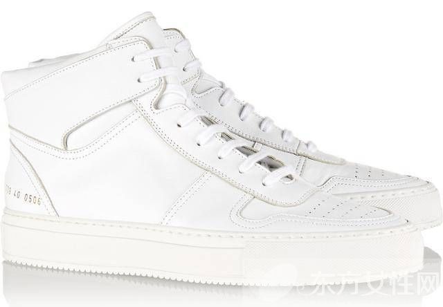 时尚小白鞋怎么搭配最潮 明星们都酷爱这么穿哦