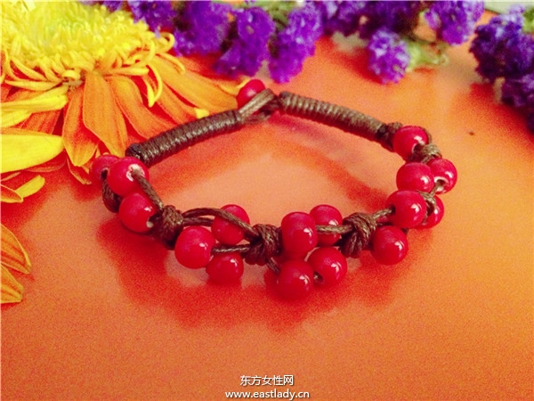 夏季热潮优雅手链伴你行